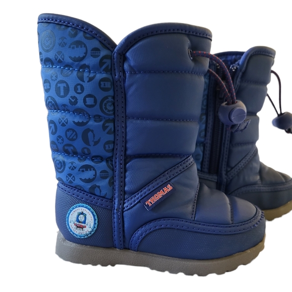 Thomas &Friends snow boots size 7